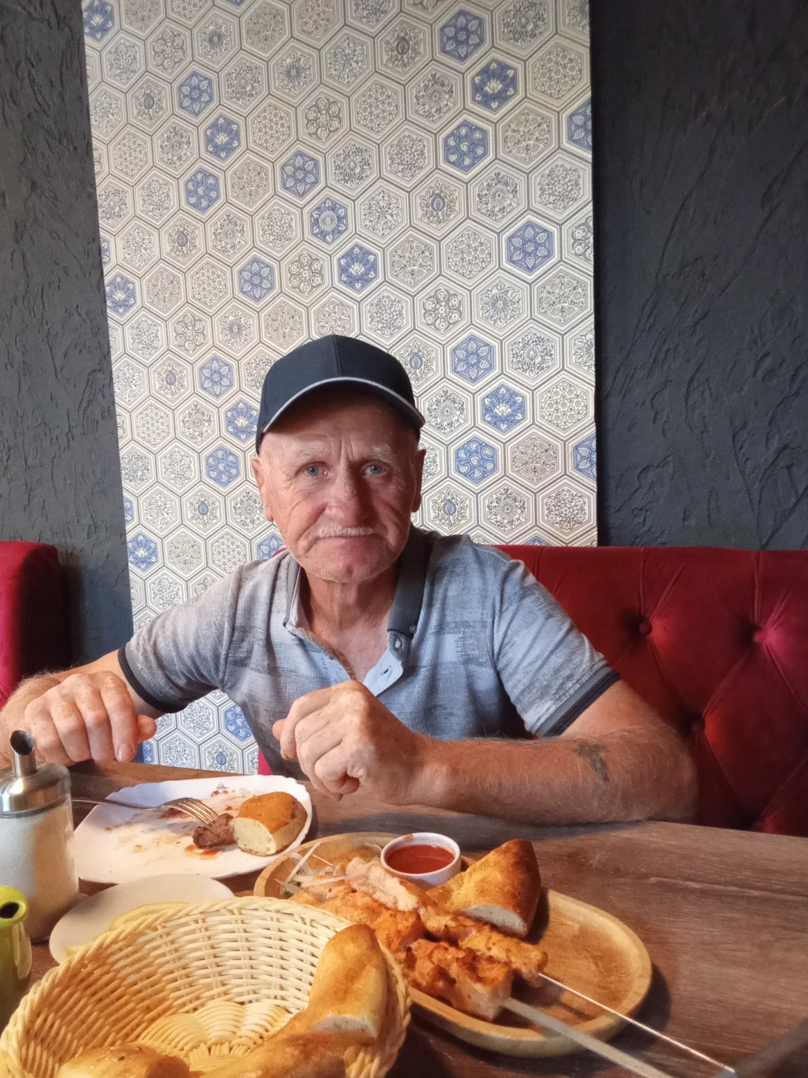 Tomasz, 65